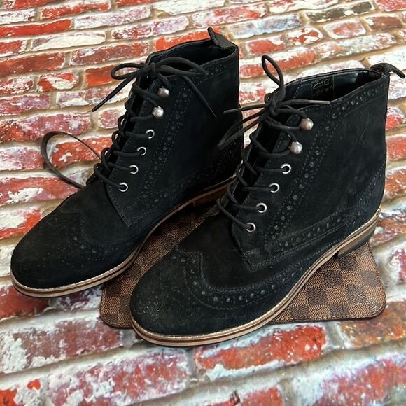 ASOS black suede ankle boots with front tie - Picture 3 of 7